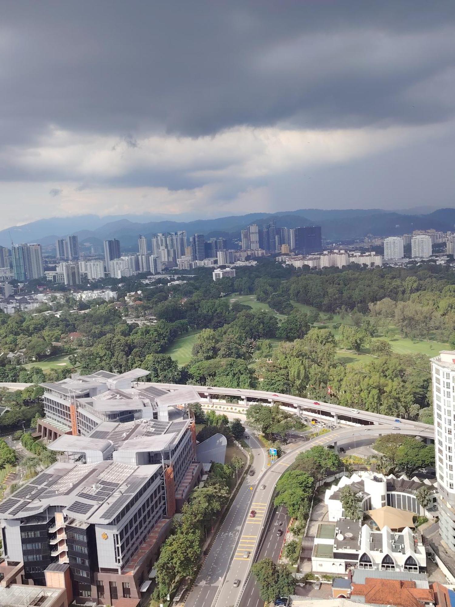 Agile Luxury At Trx Klcc Kl Pangsapuri Kuala Lumpur