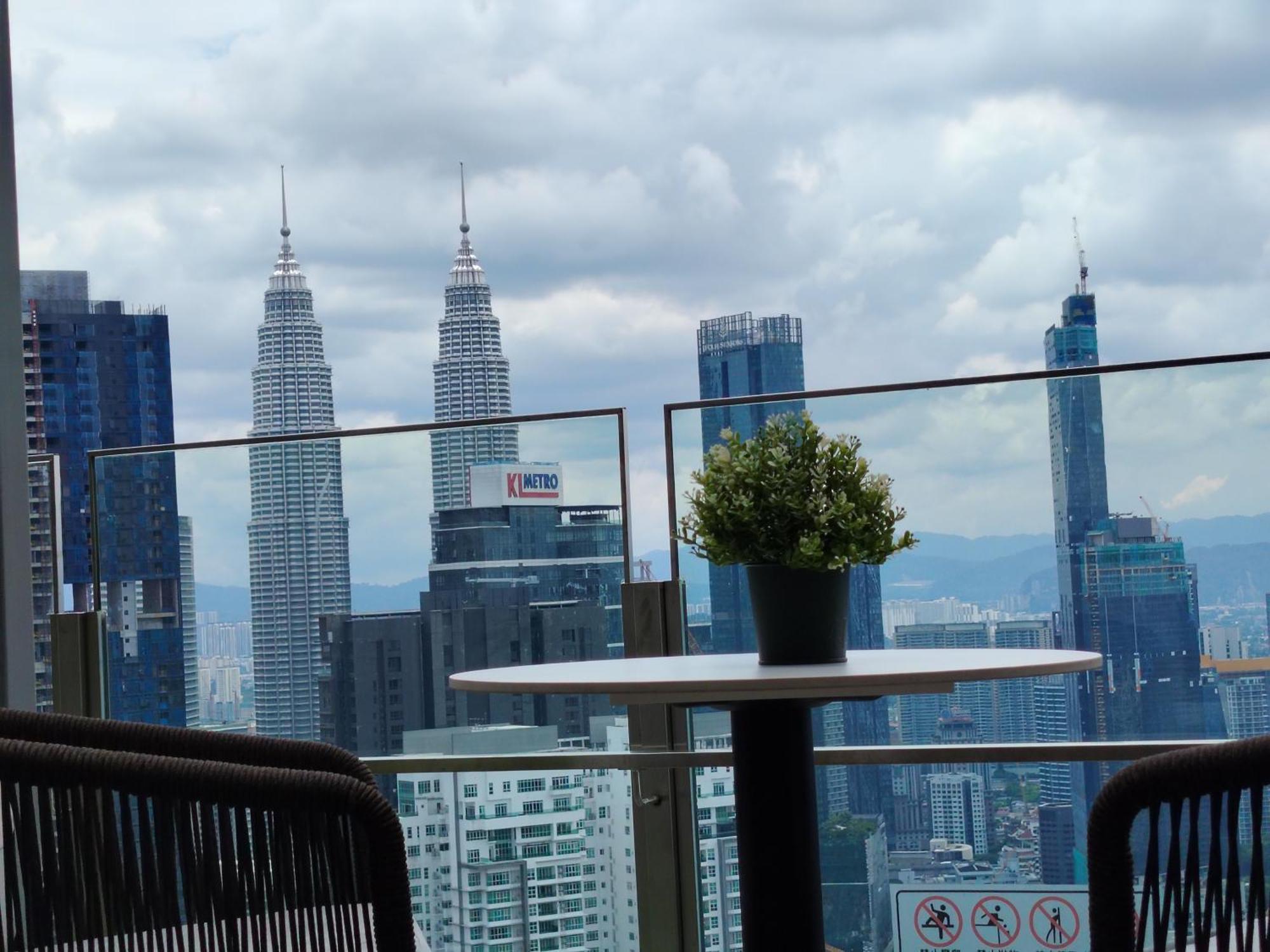 Agile Luxury At Trx Klcc Kl Kuala Lumpur